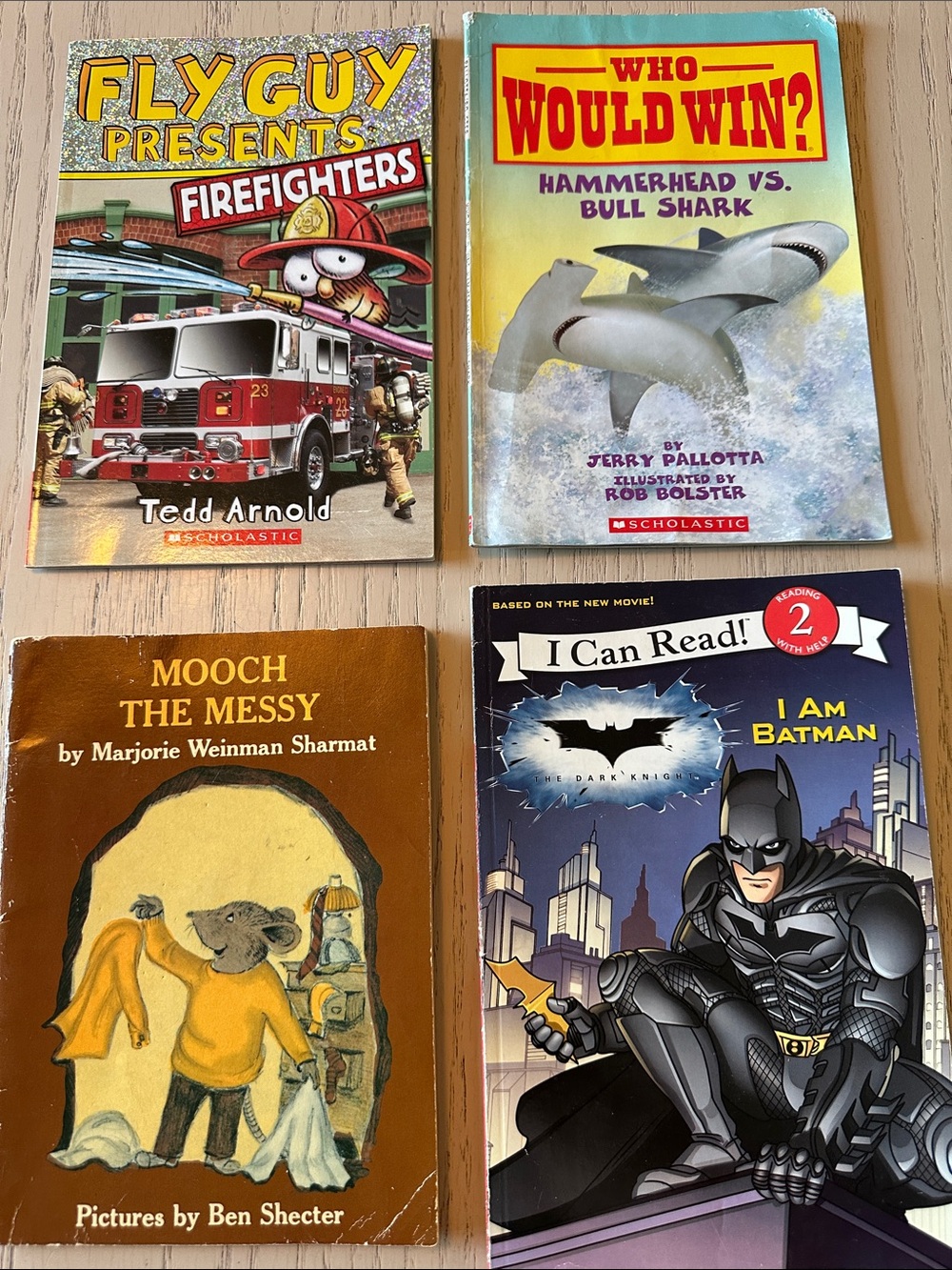 🐸2/$$10🐸Level 2 reading books. Firetruck batman